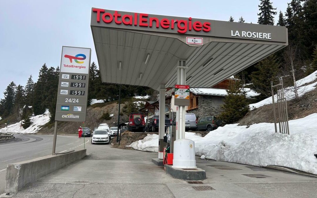 Insolite ! A La Rosière : le gazole moins cher qu’en vallée
